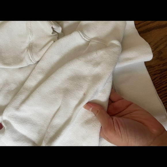 ⚡️RARE Brandy Melville Sweatshirt⚡️ - Picture 3 of 4